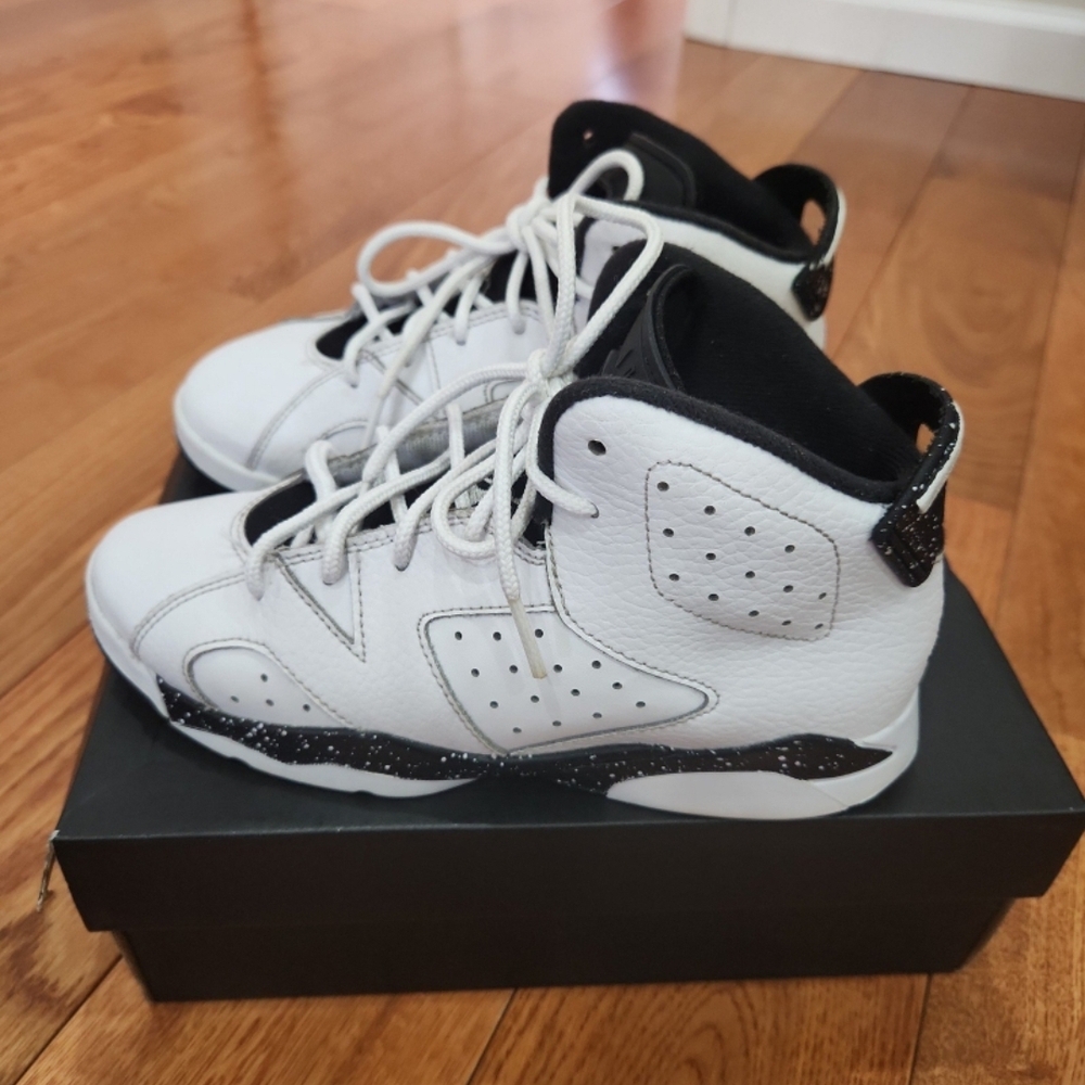 Jordan 6 Retro White and Black Sneakers
